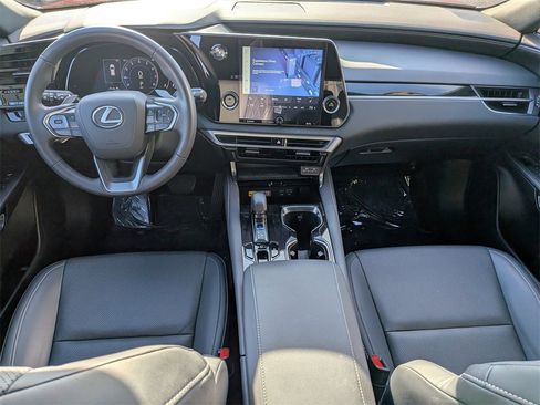 Used 2024 Lexus RX 350 FWD w/ Technology Package image 2