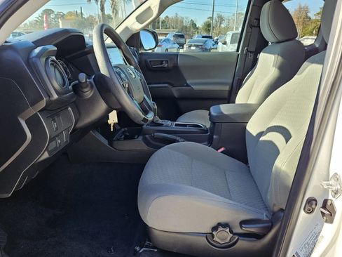 Used 2023 Toyota Tacoma SR image 3