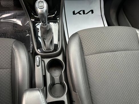 Used 2022 Buick Encore Preferred w/ Safety Package image 31