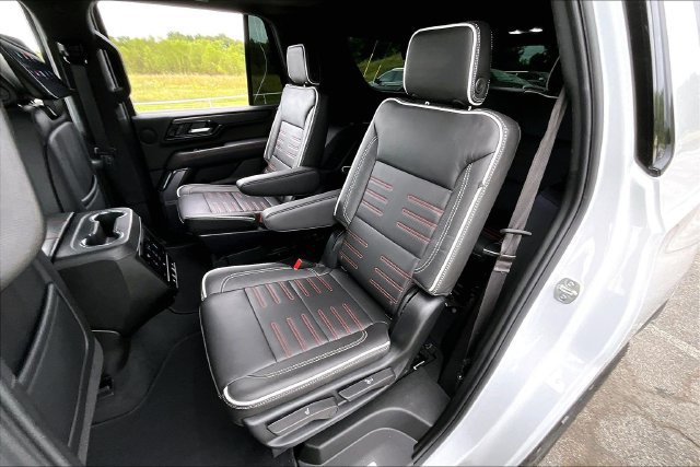 Used 2025 GMC Yukon AT4 Ultimate AWD/4WD image 22
