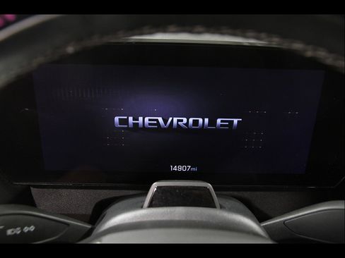 Used 2024 Chevrolet Traverse Z71 w/ Enhanced Driving Package AWD/4WD image 9