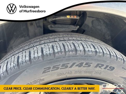 Certified 2023 Volkswagen Tiguan SE R-Line FWD image 9