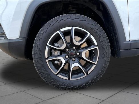 Used 2025 Jeep Compass Trailhawk AWD/4WD image 10