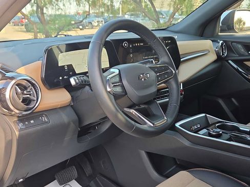 Used 2026 Chevrolet Equinox ACTIV w/ LPO, Floor Liner Package FWD image 10