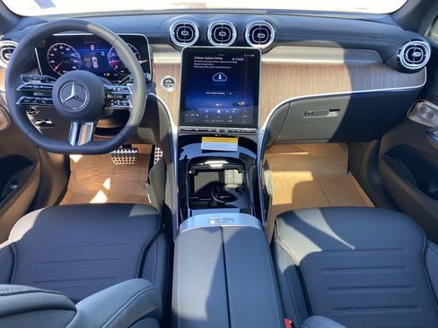 New 2026 Mercedes-Benz GLC 300 image 25