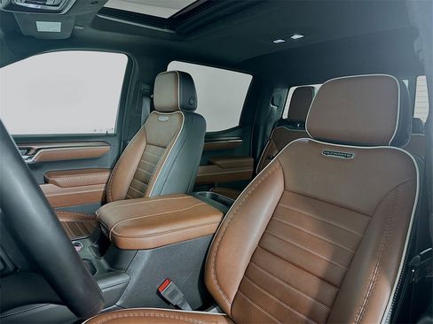 Used 2024 GMC Sierra 1500 Denali Ultimate image 8
