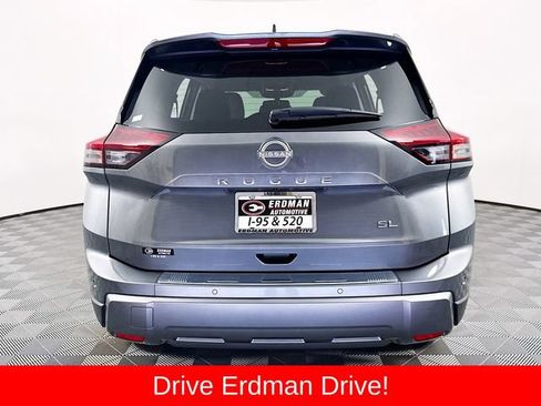 Used 2025 Nissan Rogue SL FWD image 22