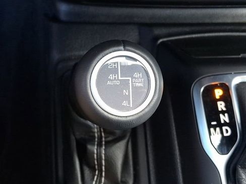 Used 2023 Jeep Wrangler Unlimited Sahara image 25