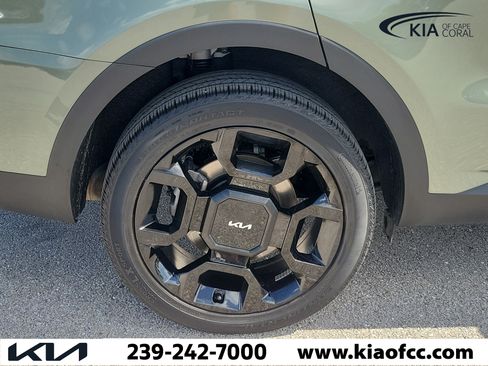 Certified 2024 Kia Sorento X-Line EX AWD/4WD image 9