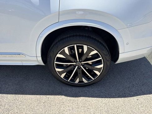 New 2025 Volvo XC90 T8 Ultra w/ Protection Package Premier image 10