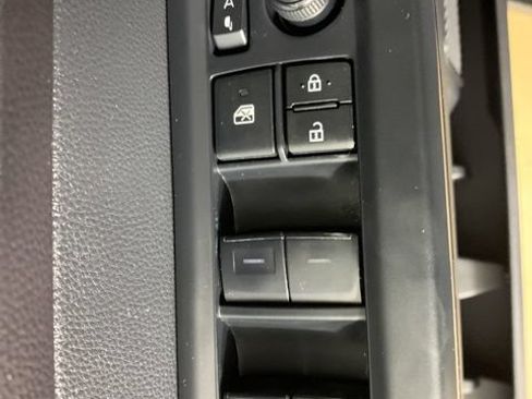 Used 2023 Toyota Sequoia SR5 w/ SR5 Premium Package AWD/4WD image 19