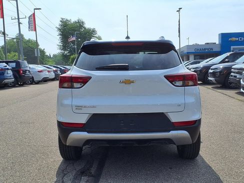 Used 2023 Chevrolet TrailBlazer LT w/ Convenience Package AWD/4WD image 6