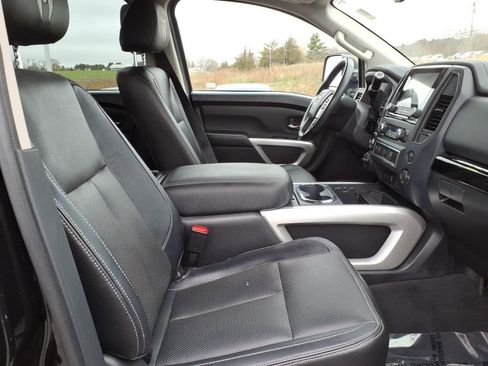 Used 2023 Nissan Titan SV w/ SV Convenience Package AWD/4WD image 14