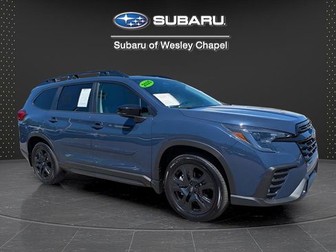 Certified 2025 Subaru Ascent Bronze Edition w/ Onyx Package AWD/4WD image 2