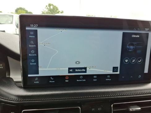 Used 2022 Lincoln Nautilus FWD w/ Premium Package image 18