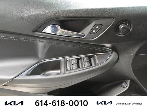 Used 2017 Chevrolet Cruze Premier image 26