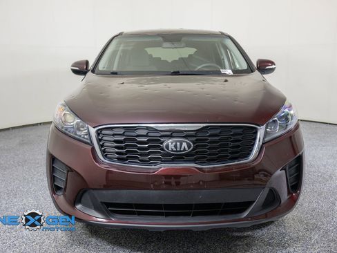 Used 2019 Kia Sorento AWD image 2