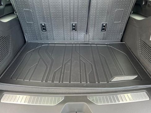 New 2026 Chevrolet Suburban RST w/ Advanced Technology Package AWD/4WD image 17