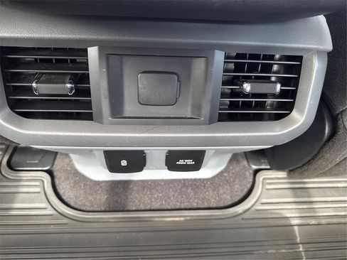 Certified 2022 Ford F150 XLT w/ Equipment Group 302A High image 21