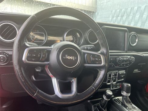 Used 2020 Jeep Gladiator Overland w/ Uconnect 4C Nav & Sound Group image 15