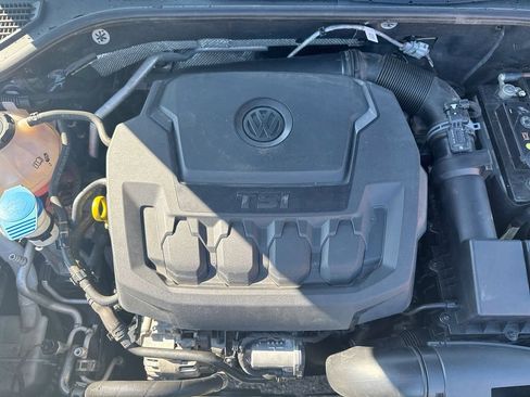 Used 2022 Volkswagen Passat 2.0T SE FWD image 31