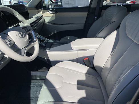 Used 2023 Hyundai Palisade Limited w/ Cargo Package image 21
