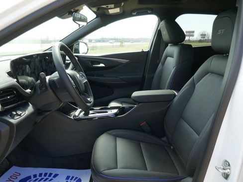 New 2026 Buick Envista Sport Touring w/ Convenience I Package FWD image 14
