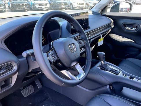 New 2026 Honda HR-V EX-L image 8