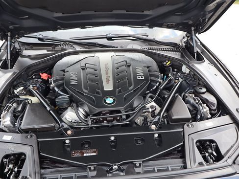 Used 2014 BMW 550i xDrive Sedan AWD/4WD image 42