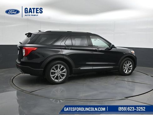 Used 2020 Ford Explorer Limited AWD/4WD image 2