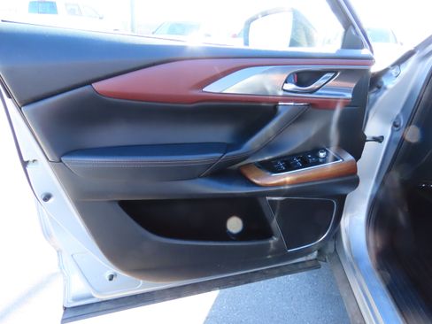 Used 2018 MAZDA CX-9 Signature image 22