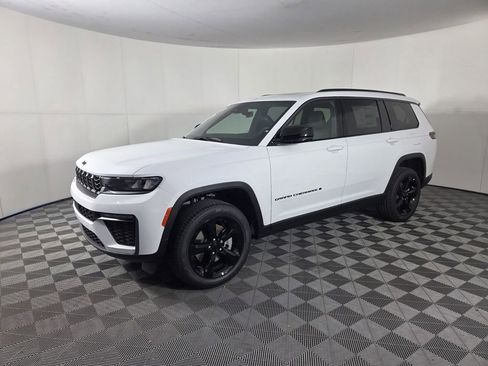 New 2026 Jeep Grand Cherokee L Limited RWD image 6