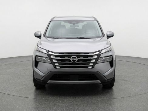 Used 2025 Nissan Rogue SV image 2