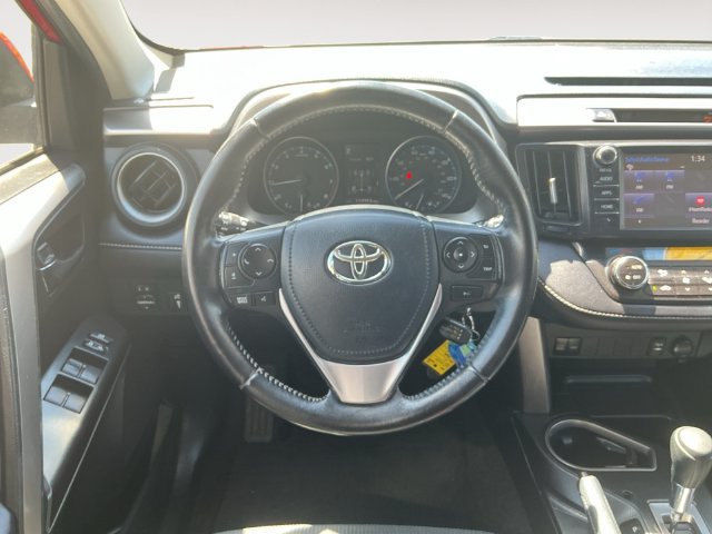 Used 2017 Toyota RAV4 XLE w/ Carpet Mat Package AWD/4WD image 10