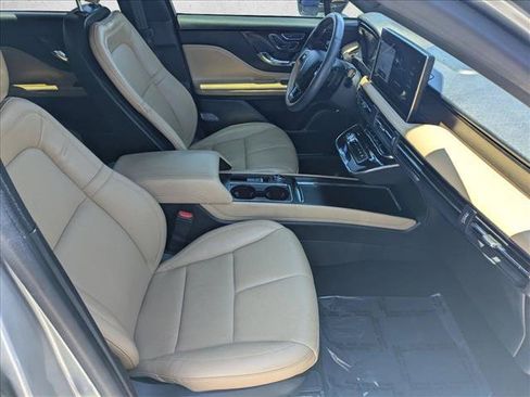 Used 2023 Lincoln Corsair Reserve FWD image 21