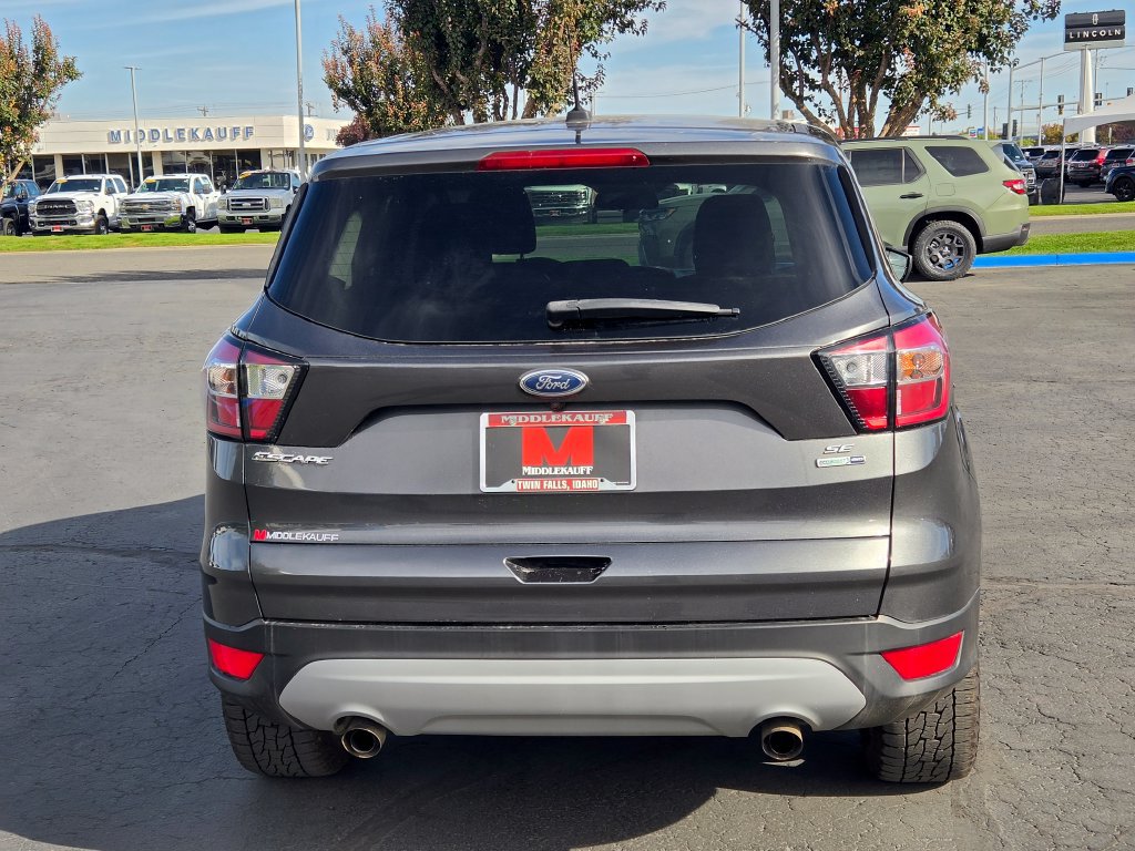 Used 2017 Ford Escape SE AWD/4WD image 4