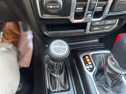 Used 2023 Jeep Wrangler Unlimited Sahara w/ Cold Weather Group image 29