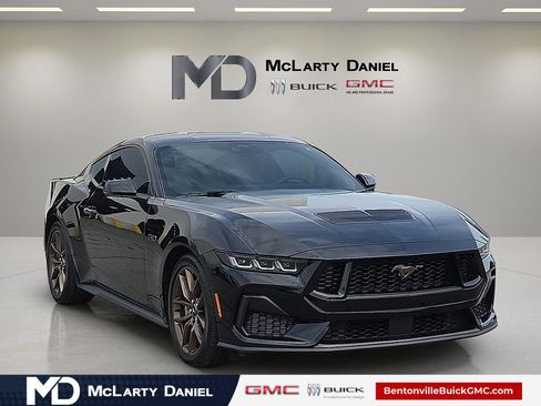 Used 2025 Ford Mustang GT Premium RWD image 1