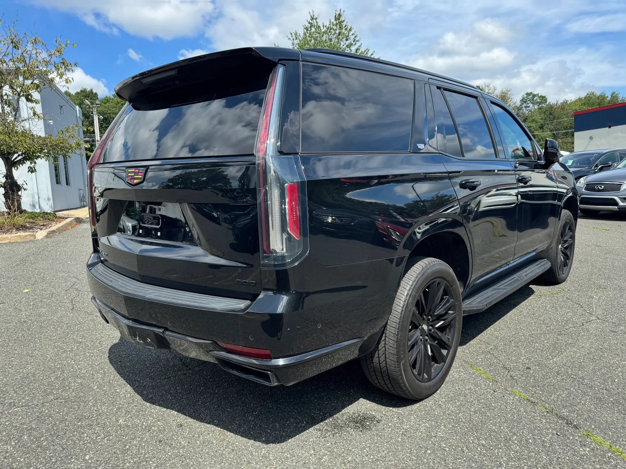 Used 2021 Cadillac Escalade Sport w/ Driver Assist Tech Package AWD/4WD image 5