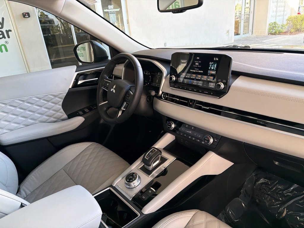 Used 2022 Mitsubishi Outlander SEL AWD/4WD image 26