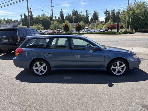 Used 2006 Subaru Legacy 2.5i Special Edition AWD/4WD image 8