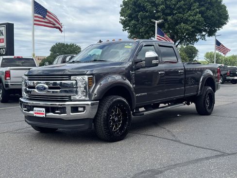 Used 2019 Ford F350 Lariat w/ Lariat Ultimate Package AWD/4WD image 3