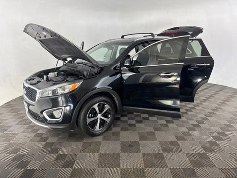 Used 2017 Kia Sorento EX FWD image 12