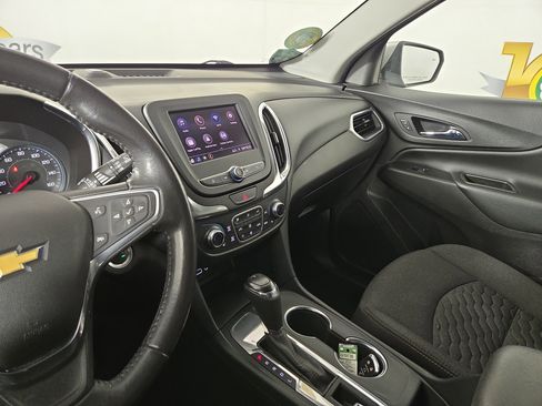 Certified 2020 Chevrolet Equinox LT w/ Driver Convenience Package image 24