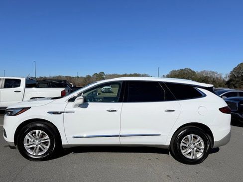 Used 2020 Buick Enclave Essence w/ Sound and Sites Package image 1