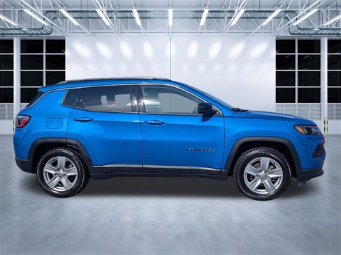 Used 2022 Jeep Compass Latitude image 22