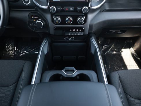 New 2026 RAM 1500 Express AWD/4WD image 27
