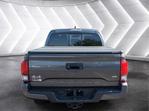Used 2021 Toyota Tacoma SR AWD/4WD image 5