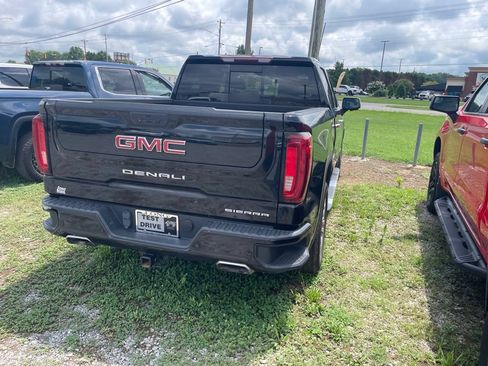 Used 2021 GMC Sierra 1500 Denali w/ Denali Ultimate Package AWD/4WD image 5