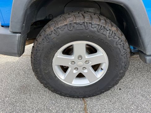 Used 2015 Jeep Wrangler Sport w/ Quick Order Package 24S image 13